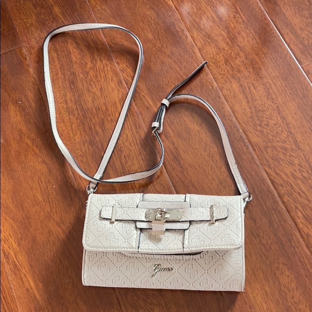 Guess wallet/clutch